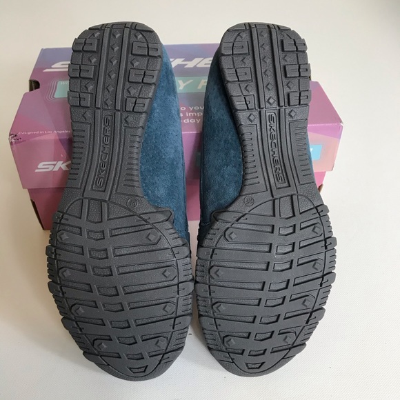 Skechers Bikers- Melbourne Suede Slip-On Shoes - Picture 4 of 6